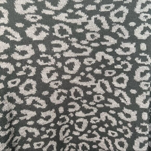 Jessica Draped Open Front Animal Print Sweater Cardigan Size Large - Picture 2 of 7